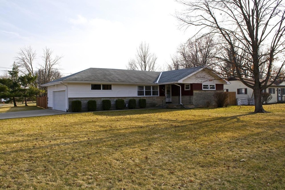 907 Van Kirk Dr, Marysville, OH 43040 - photo 1