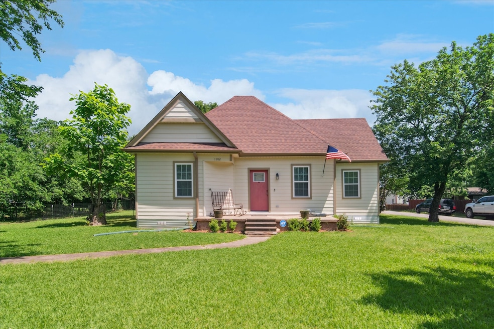 For Sale $290,000 • Co-Listing Agent