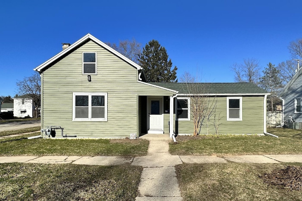 519 Jefferson St, Portage, WI 53901 Recently Sold