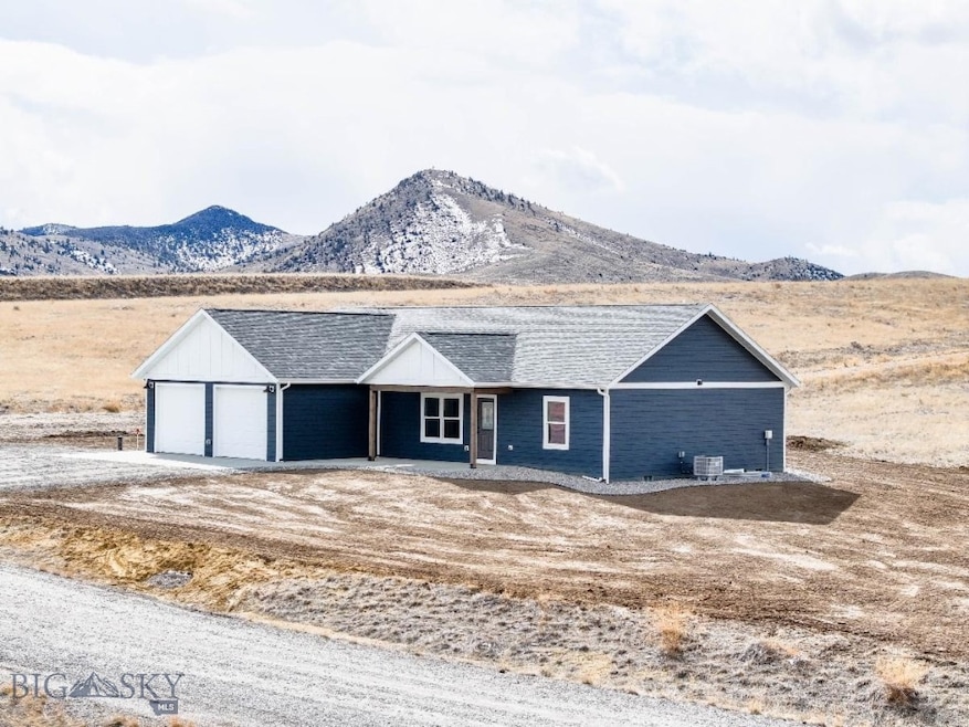 Front of home, featuring wide 40' approach, Additi
