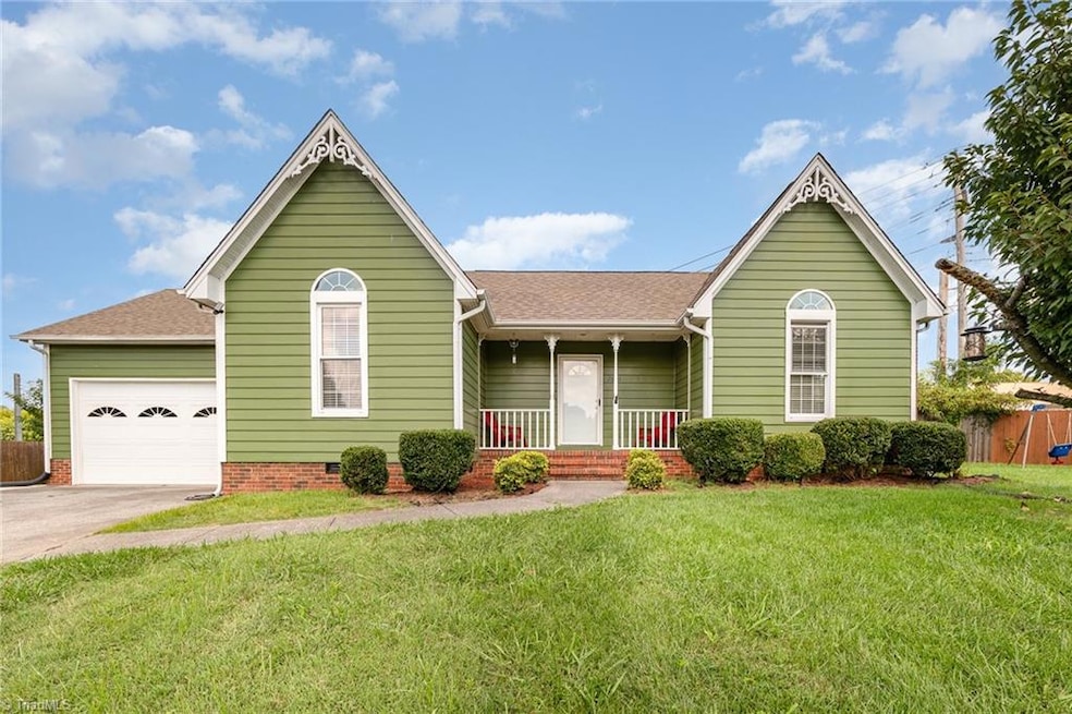 2601 Bingham Ct, High Point, NC 27265 - photo 1