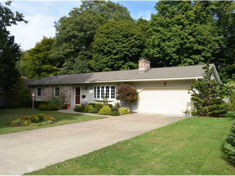 315 Glenruadh Ave, Erie, PA 16505 - photo 1