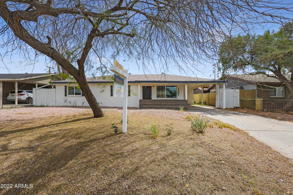 1207 E Griswold Rd, Phoenix, AZ 85020 - photo 1