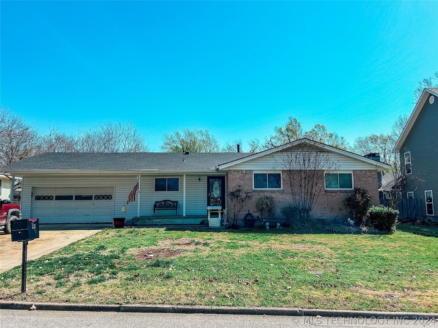 1717 S Date Ave, Broken Arrow, OK 74012 - photo 1