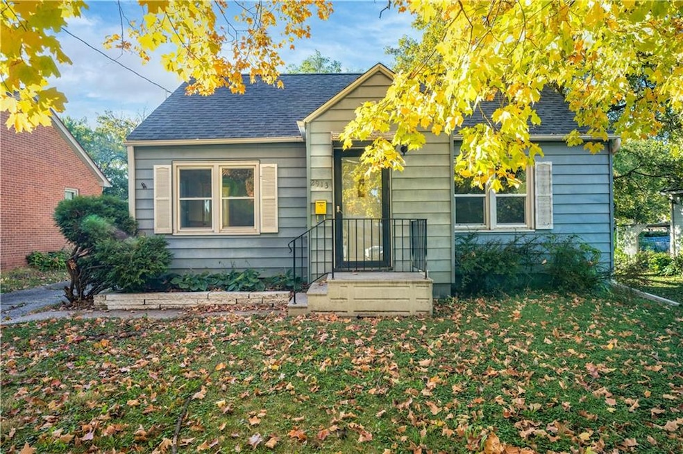 2913 Maple St, Des Moines, IA 50317 - photo 1