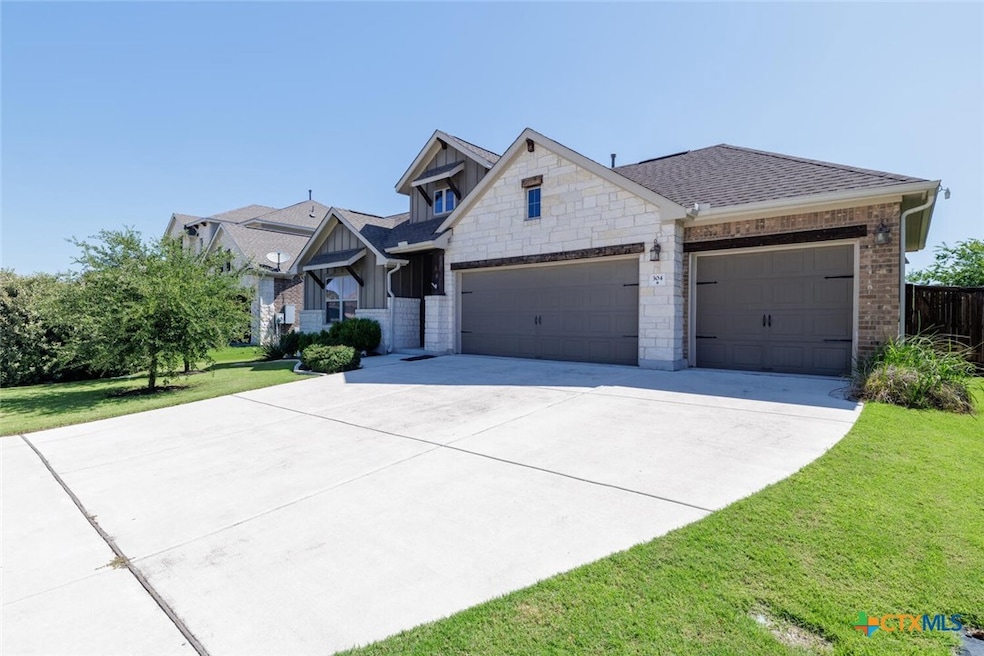 304 Leon Loop, Liberty Hill, TX 78642 - photo 1