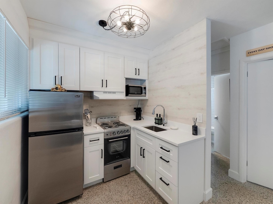 1258 Beach Rd unit 8, Riviera Beach, FL 33404 - photo 1