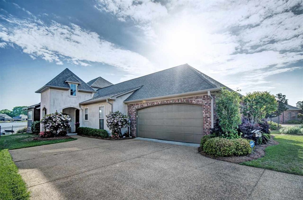 152 Martinique Dr, Madison, MS 39110 - photo 1