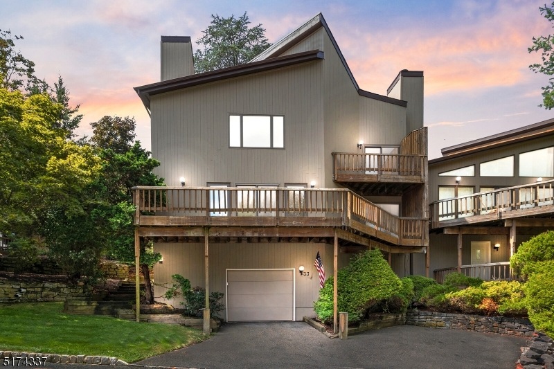 33 Stonegate Dr, Watchung, NJ 07069 - photo 1
