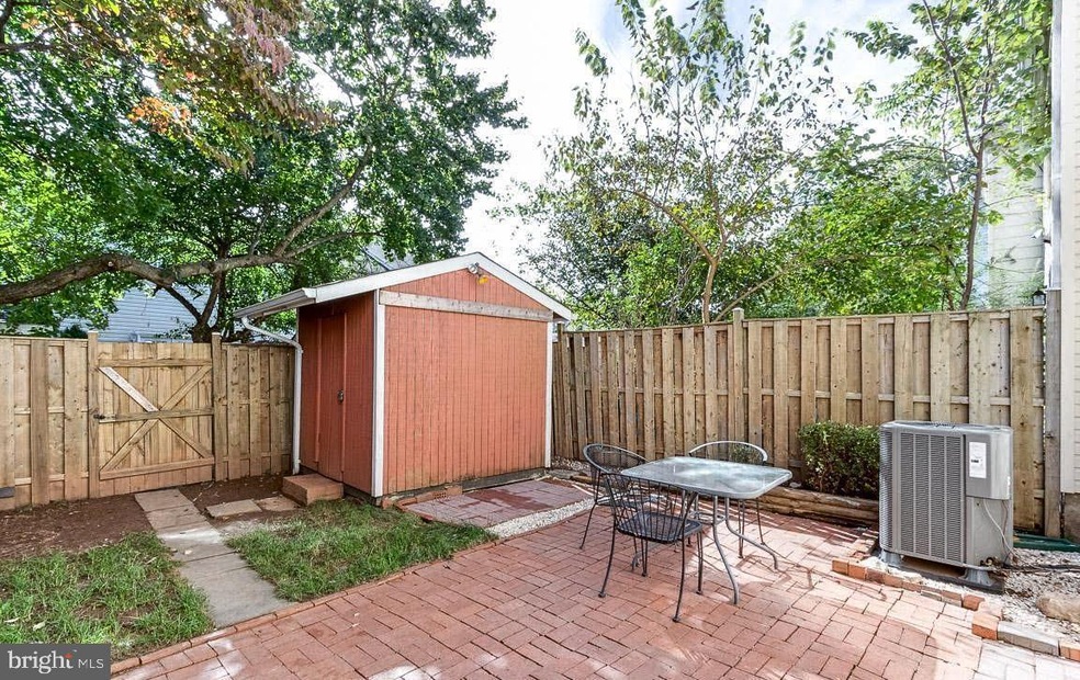 9006 Bonham Cir, Manassas, VA 20110 - photo 1