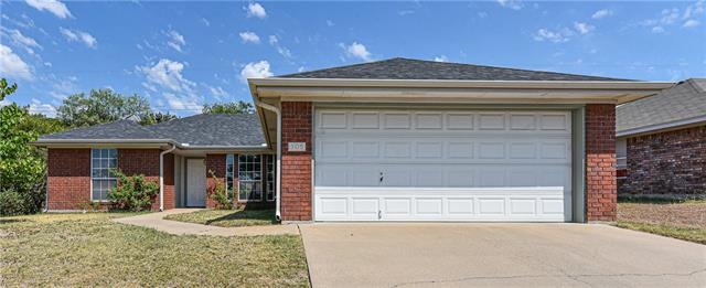 305 W Blancas Dr, Copperas Cove, TX 76522 - photo 1