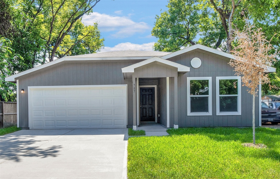 787 Lucky St, Houston, TX 77088 - photo 1