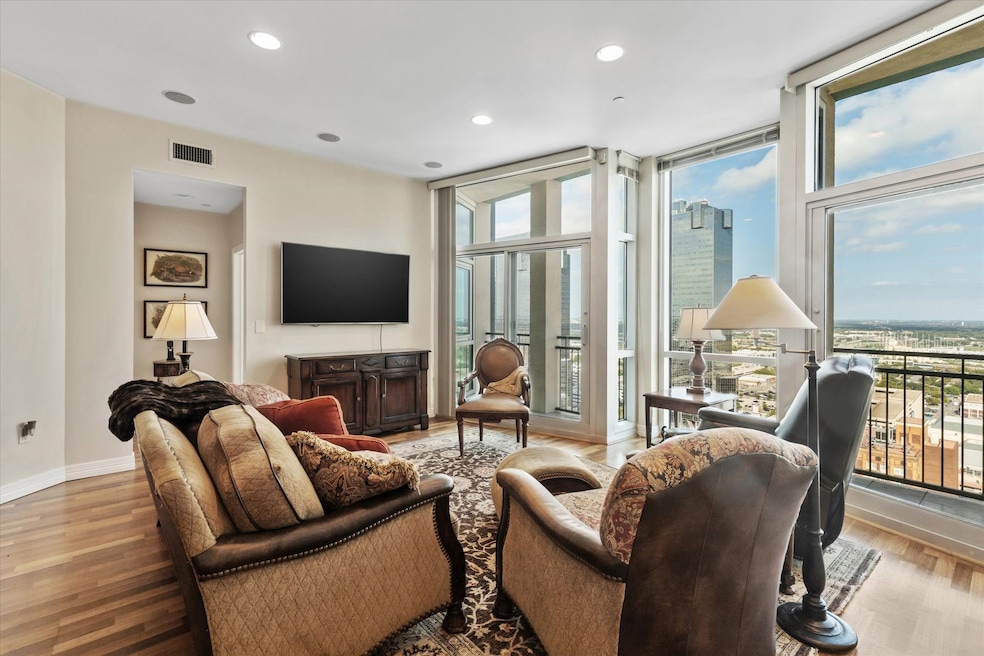 The Tower unit 2301, Fort Worth, TX 76102 - photo 1