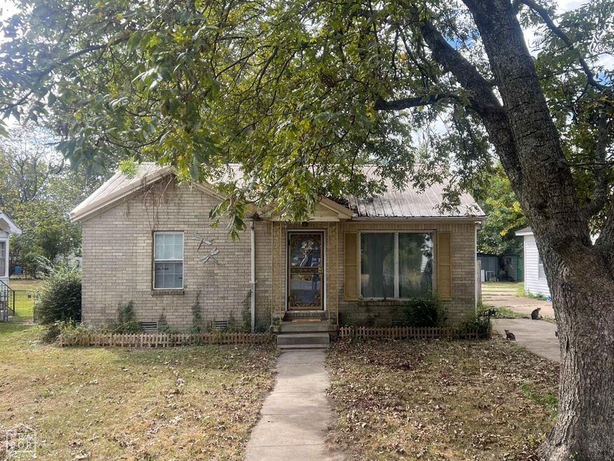 604 Mclain St, Newport, AR 72112 - photo 1