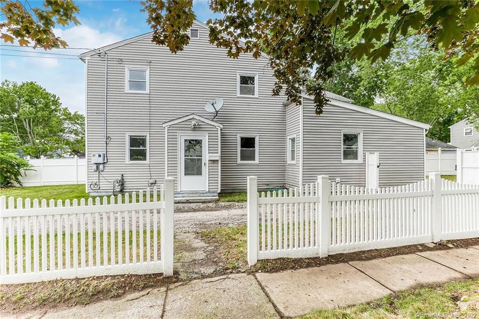 70 Mcgrath Ct, Stratford, CT 06615 - photo 1