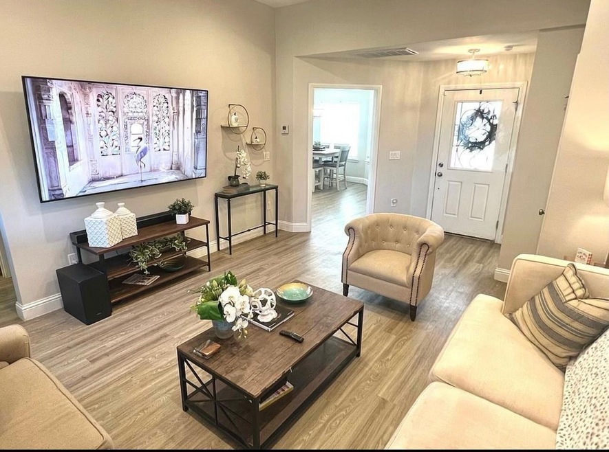 709 W Elm St, Denison, TX 75020 - photo 1