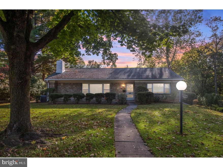 228 Brookthorpe Cir, Broomall, PA 19008 - photo 1