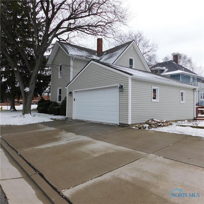 621 N Defiance St, Archbold, OH 43502 - photo 1