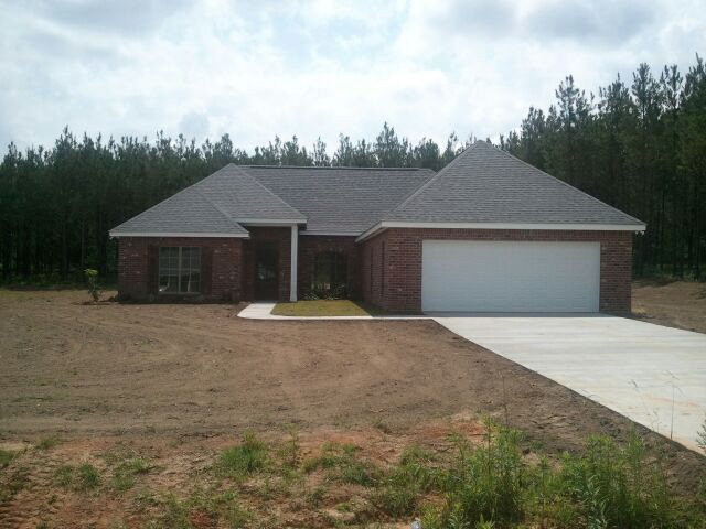 1073 Deer Ridge Rd, McComb, MS 39648 - photo 1