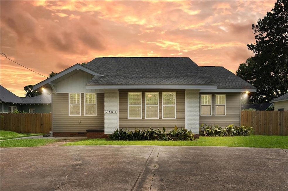 Bungalow with a shingled roof