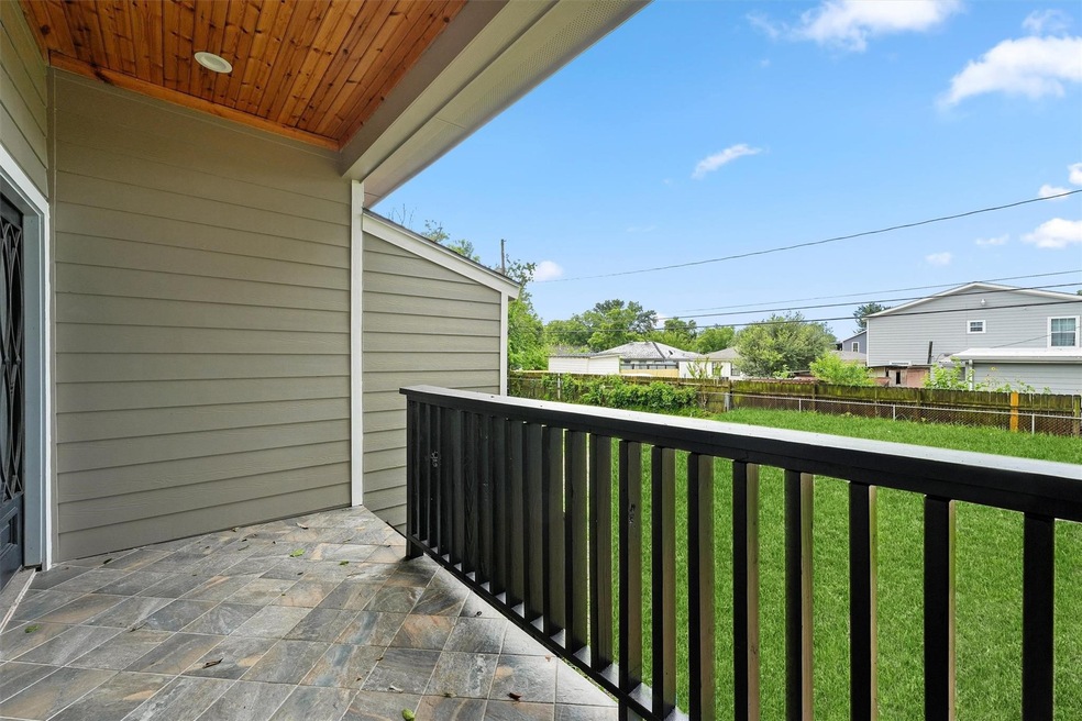 2538 Warwick Rd, Houston, TX 77093 - photo 1