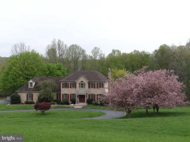 22117 Creekview Dr, Gaithersburg, MD 20882 - photo 1