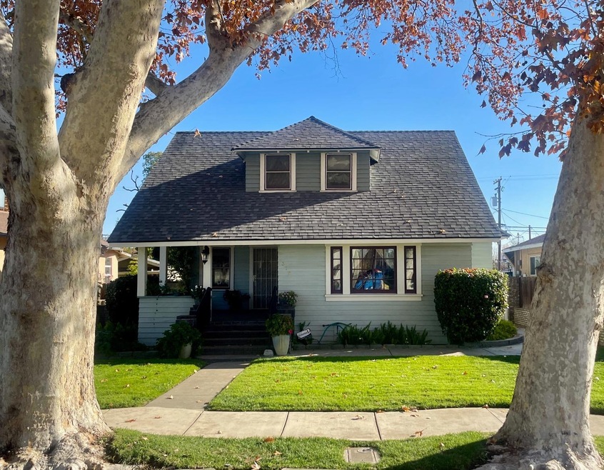 318 Locust St, Turlock, CA 95380 - photo 1