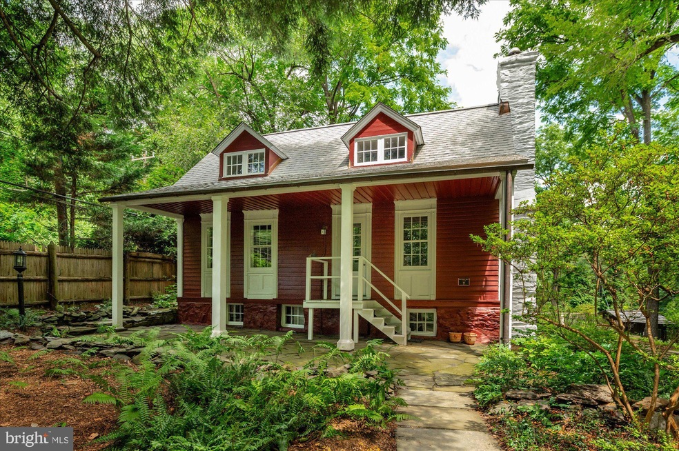 8526 Georgetown Pike, McLean, VA 22102 - photo 1