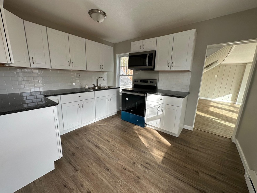 66 Richmond Rd unit B, Winchester, NH 03470 - photo 1