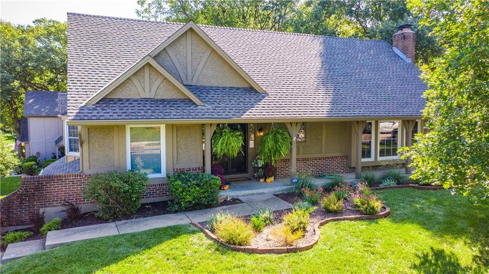 12707 W 76th Terrace, Shawnee, KS 66216 - photo 1