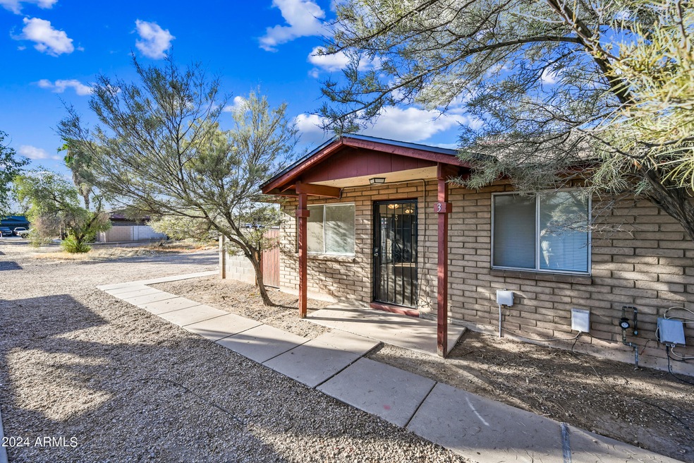 538 S Lesueur unit 3, Mesa, AZ 85204 - photo 1