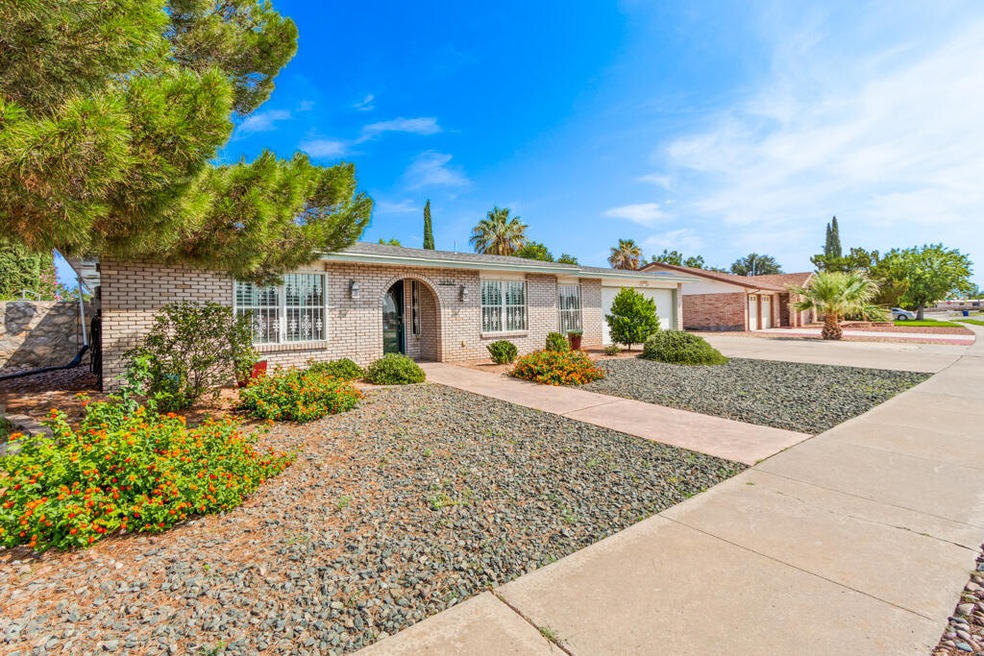 10767 Janway Dr, El Paso, TX 79935 - photo 1