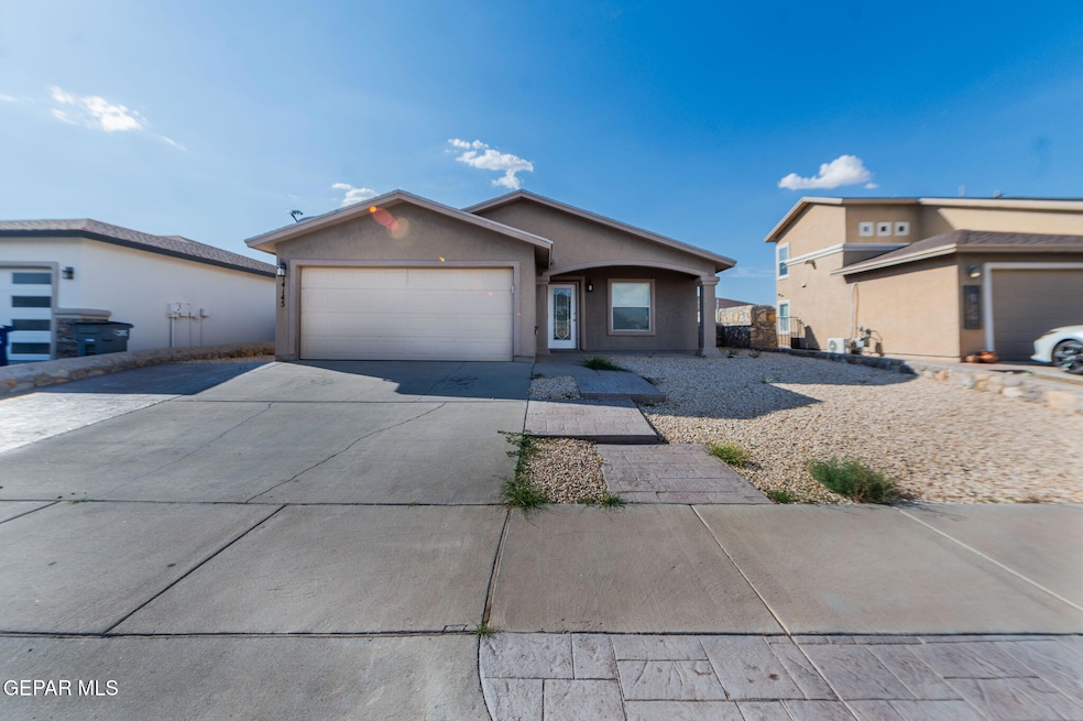 Pending $215,000 • Co-Listing Agent