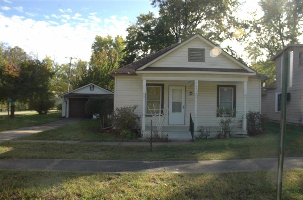 2622 Gabriel Ave, Parsons, KS 67357 - photo 1