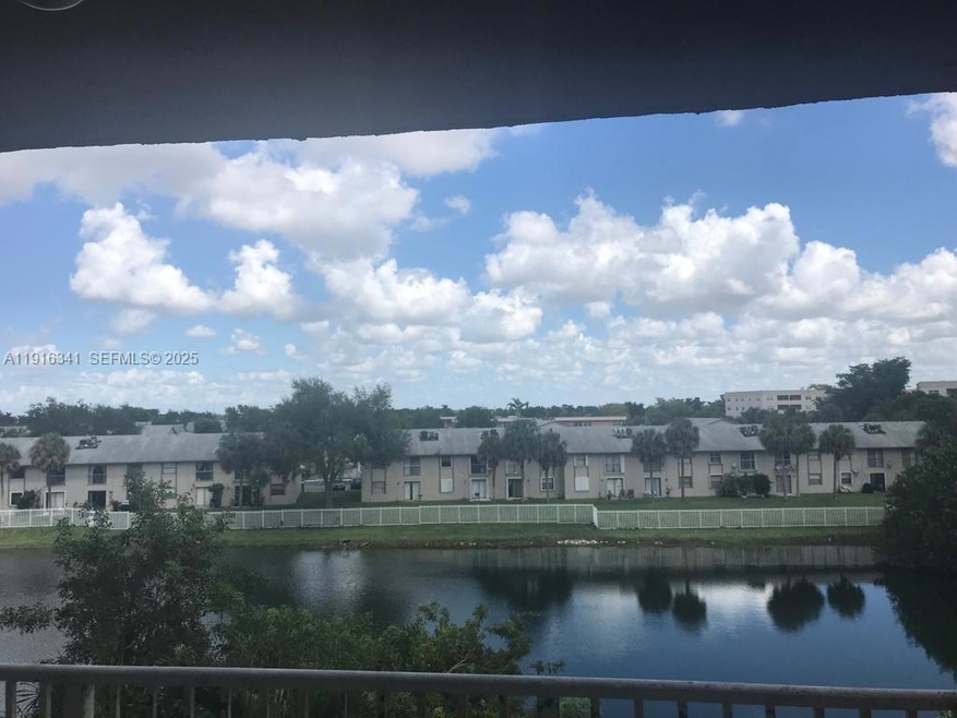 Kendall Lakes Towers unit 404, Miami, FL 33193 - photo 1