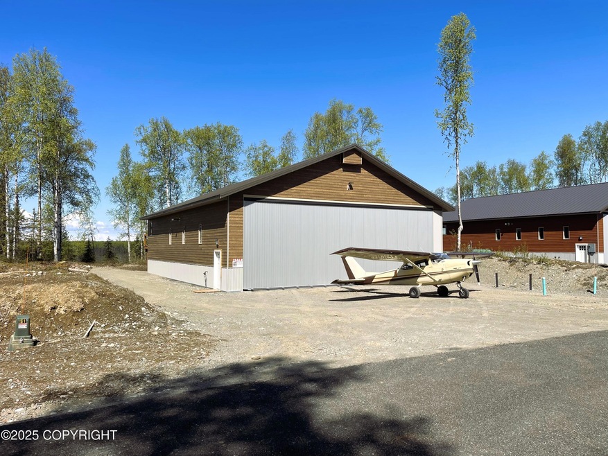 Hangar Home 22