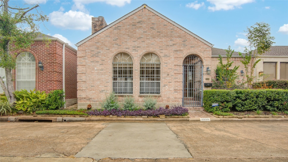 9506 Bayou Brook St, Houston, TX 77063 - photo 1