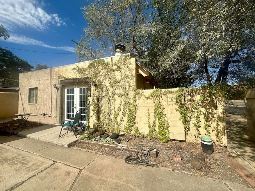 2702 23rd St unit B, Lubbock, TX 79410 - photo 1