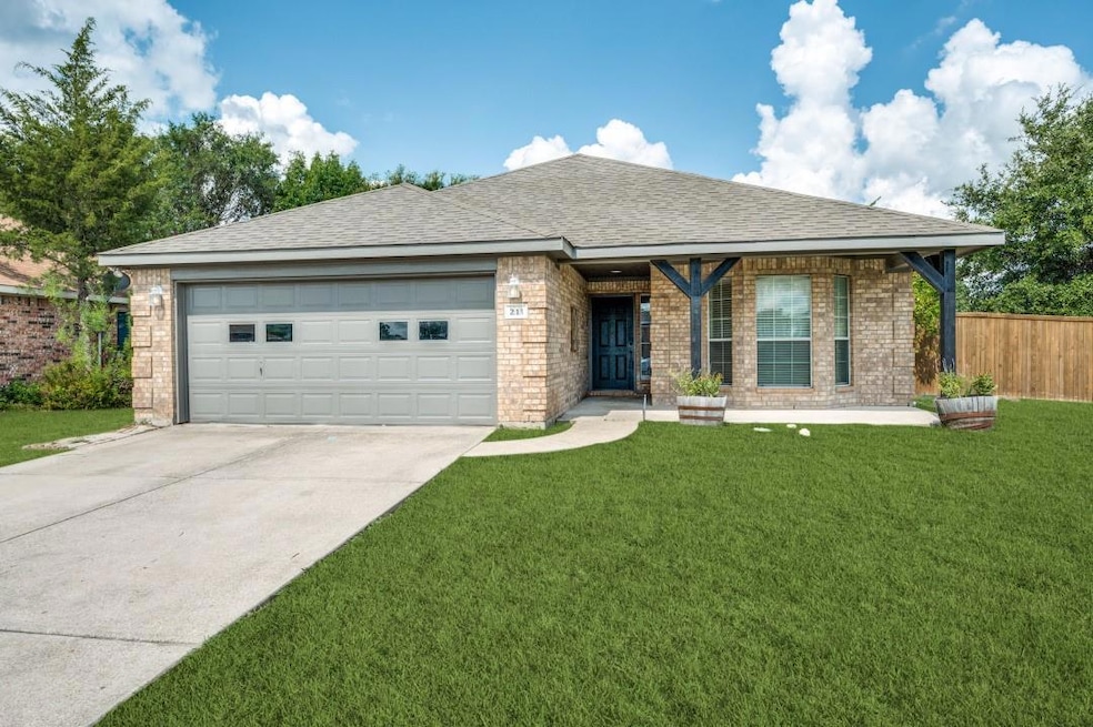 211 Tolleson Dr, Celina, TX 75009 - photo 1