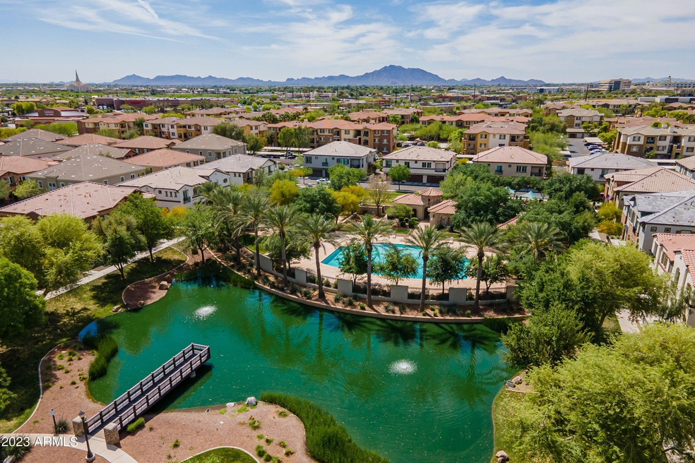Gorgeous Gated Community!