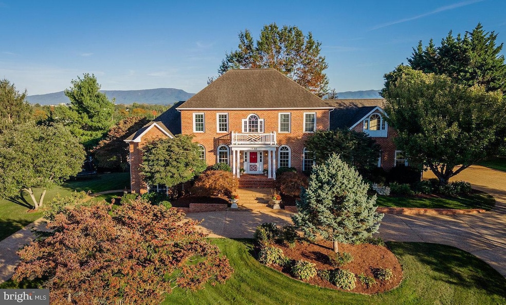 Under Contract $829,900