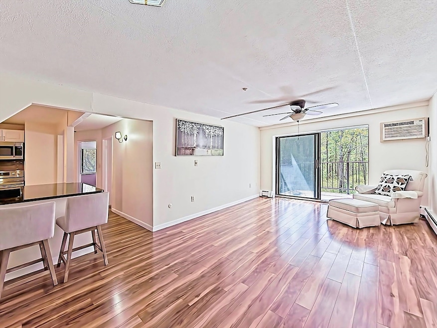 573 Broad St unit 234, East Weymouth, MA 02189 - photo 1