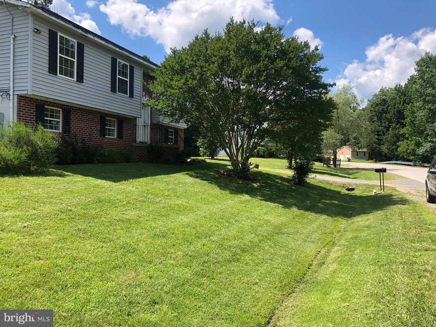 29605 Jennifer Dr, Mechanicsville, MD 20659 - photo 1