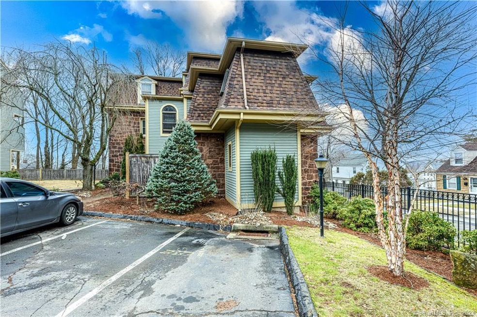 21 Rock Hill Rd unit B, New Haven, CT 06513 - photo 1