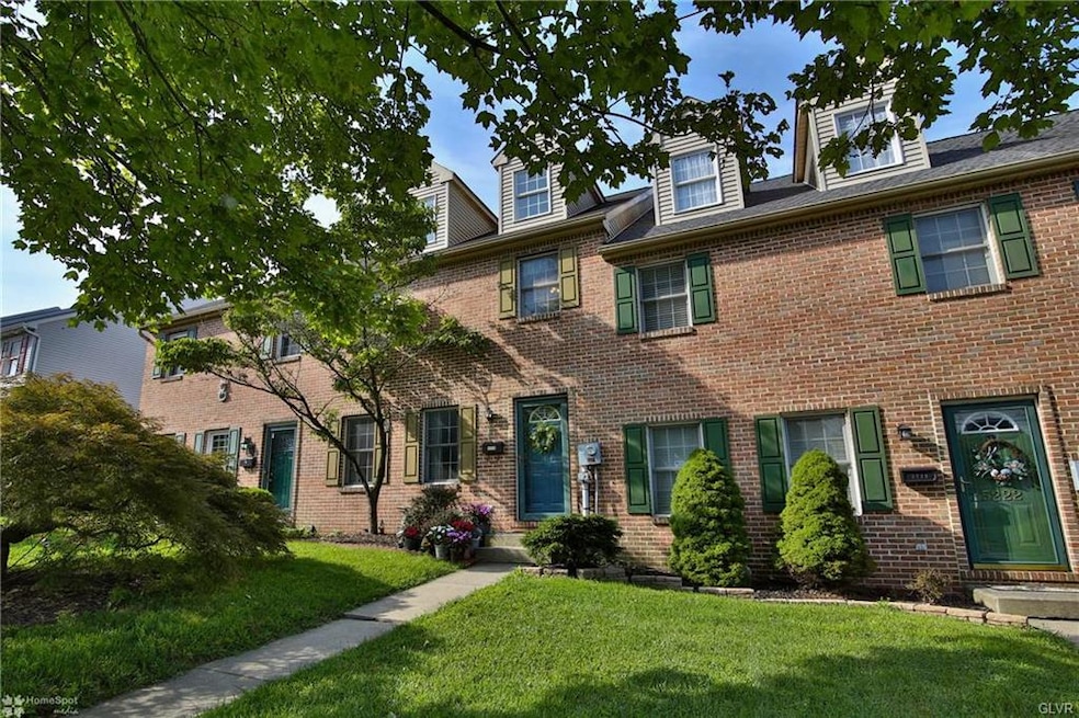 5220 Pennsylvania St, Whitehall, PA 18052 - photo 1