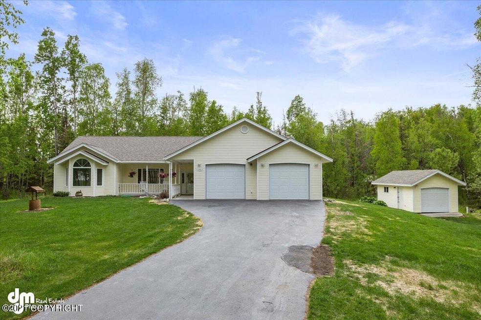 02-exterior front-4011