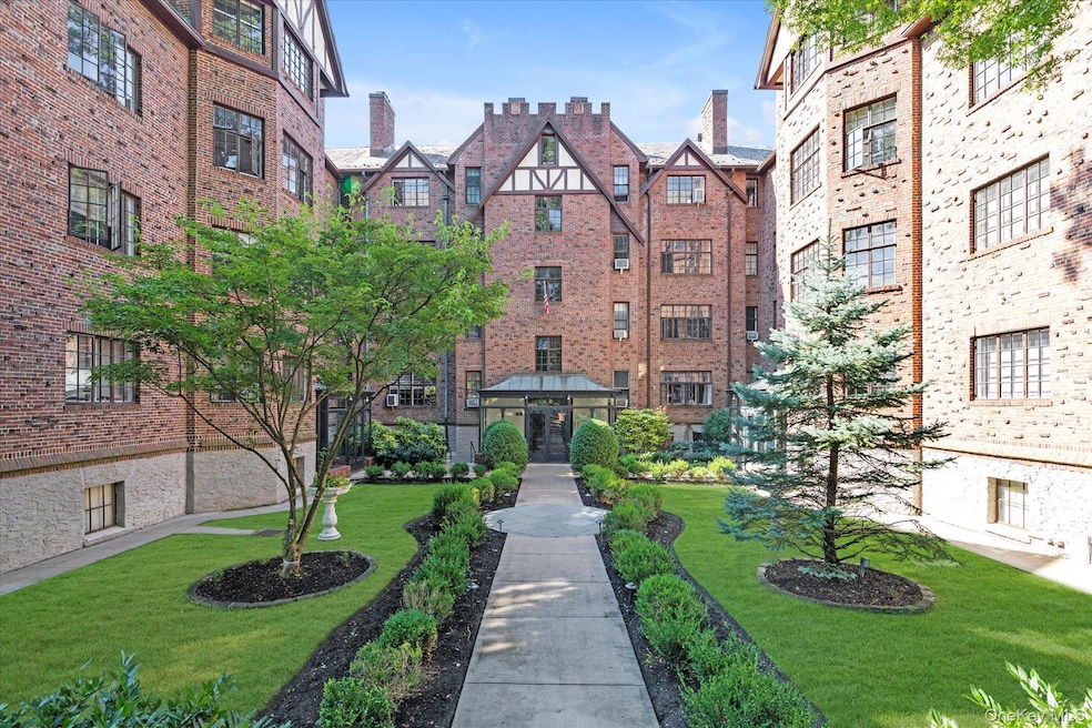 Exterior with Courtyard