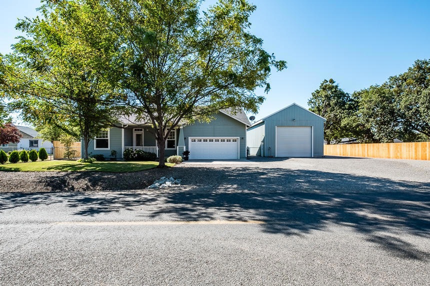 106 Laurelhurst-1