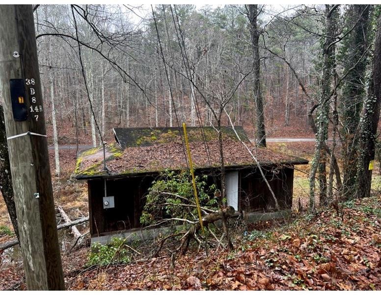 Main view of the fixer-upper of your dreams~from t