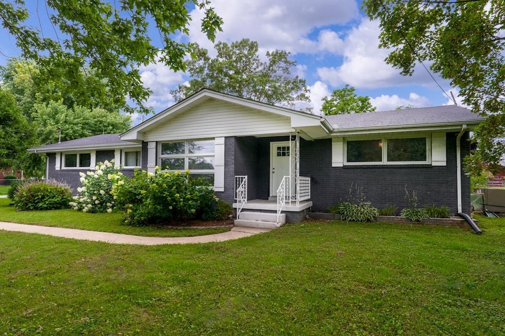 1221 Union St, Shelbyville, TN 37160 - photo 1